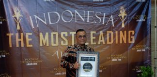 “Thanks GOD its Friday” Panglima Hukum Togar Situmorang Raih Indonesia Most Leading Award 2019: Tegakkan Keadilan Sekalipun Langit Runtuh