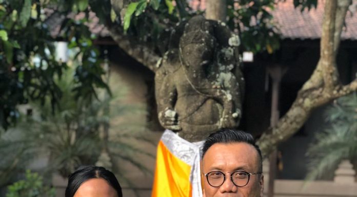 Togar Situmorang Disebut “Malaikat Bawa Keajaiban”, Bantu Ashram dan Angkat Anak Asuh