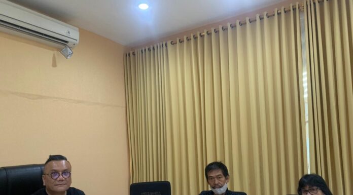 Tiga Mahasiswa di Bali Berikan Kepercayaan Pada Law Firm Togar Situmorang