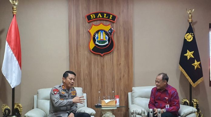 Universitas Udayana Anugerahi Kapolda Bali Gelar Kehormatan