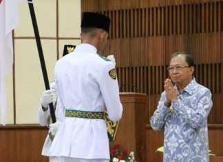 Gubernur Koster Kukuhkan Paskibraka Provinsi Bali Tahun 2022