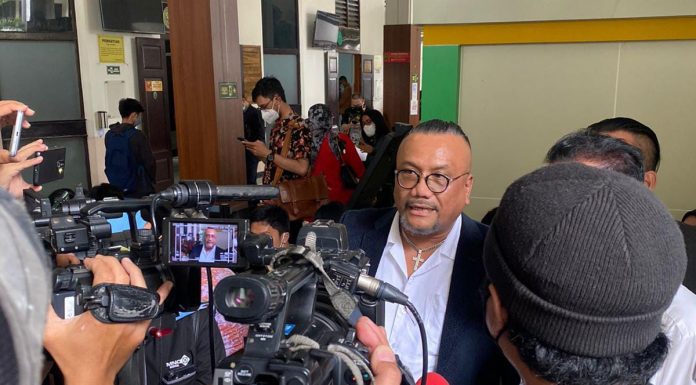 Teriaki Kuasa Hukum Lawan, Jessica Iskandar dan Suami Kecewa