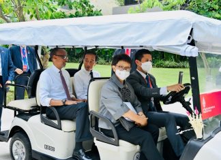 Diplomasi Jokowi dan Presiden Rwanda di Mobil Golf