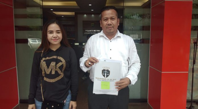 Temui Penyidik Polres Jaksel, Kuasa Hukum Devina Duo Bunga Pertanyakan Perkembangan Laporan Kliennya