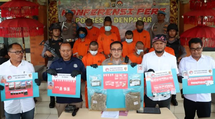 Sebulan Polresta Denpasar Amankan 32 Tersangka, Sita 2 Kg Ganja dan 2 Ribu Pil Koplo