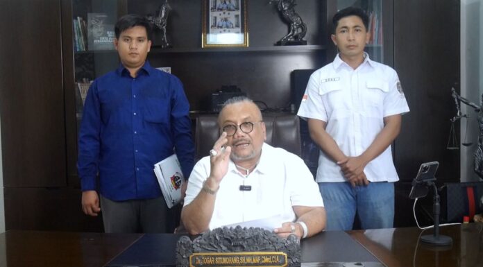 Advokat Dr. Togar Situmorang Keberatan atas Lamanya Proses Penahanan Kliennya Oleh Penyidik RPK Polda Bali